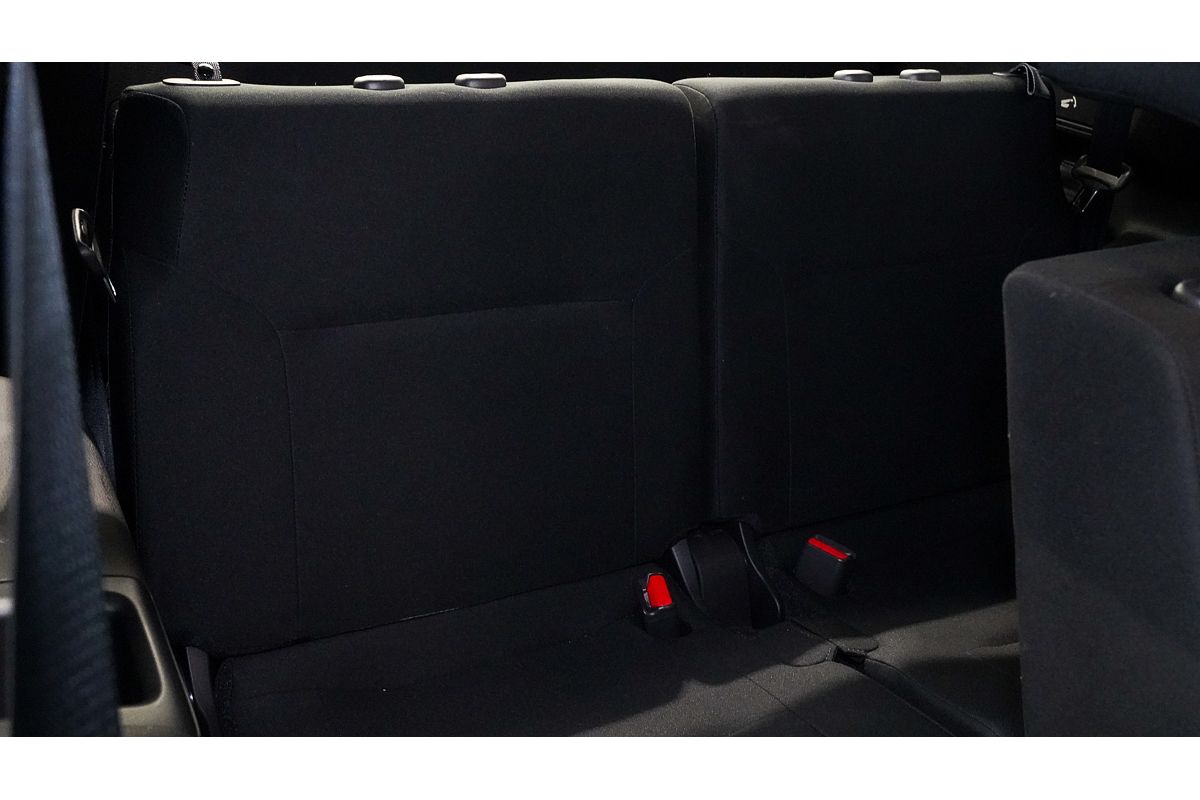 2023 Mitsubishi Outlander ES ZM