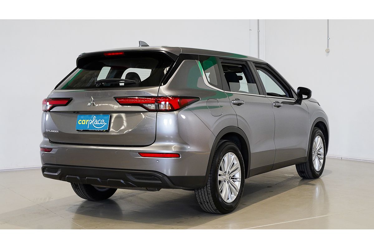 2023 Mitsubishi Outlander ES ZM
