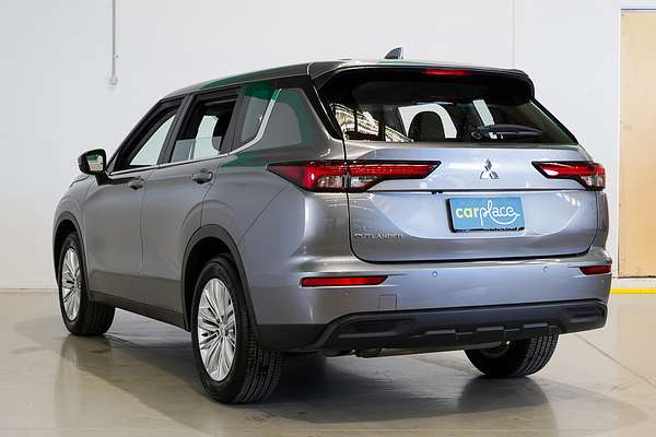 2023 Mitsubishi Outlander ES ZM