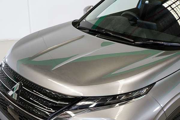 2023 Mitsubishi Outlander ES ZM