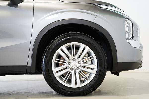 2023 Mitsubishi Outlander ES ZM
