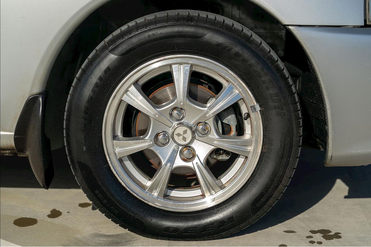2003 Mitsubishi Lancer GLi CE2