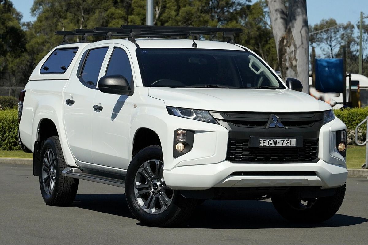 2019 Mitsubishi Triton GLX MR 4X4