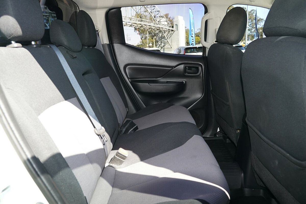 2019 Mitsubishi Triton GLX MR 4X4