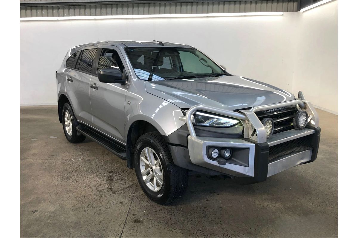 2022 Isuzu MU-X LS-M