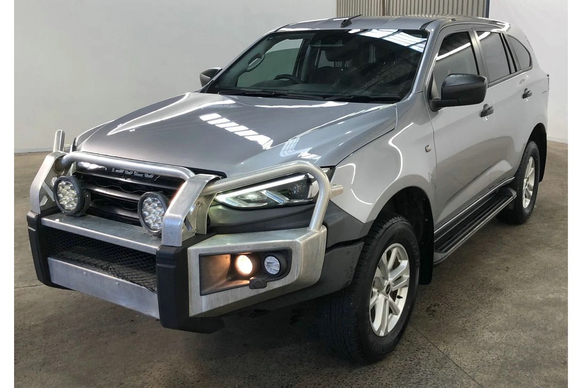 2022 Isuzu MU-X LS-M