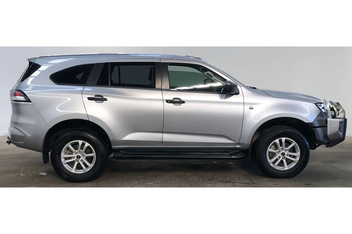 2022 Isuzu MU-X LS-M