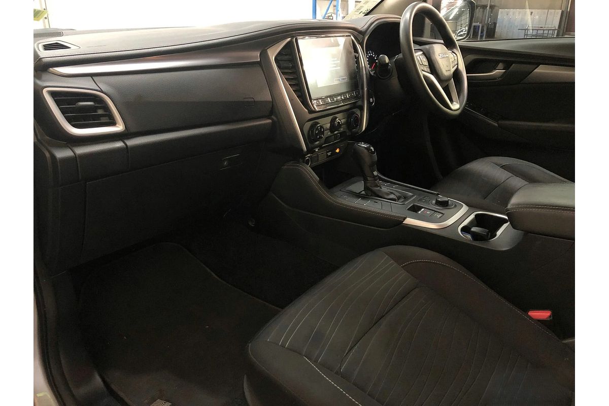 2022 Isuzu MU-X LS-M