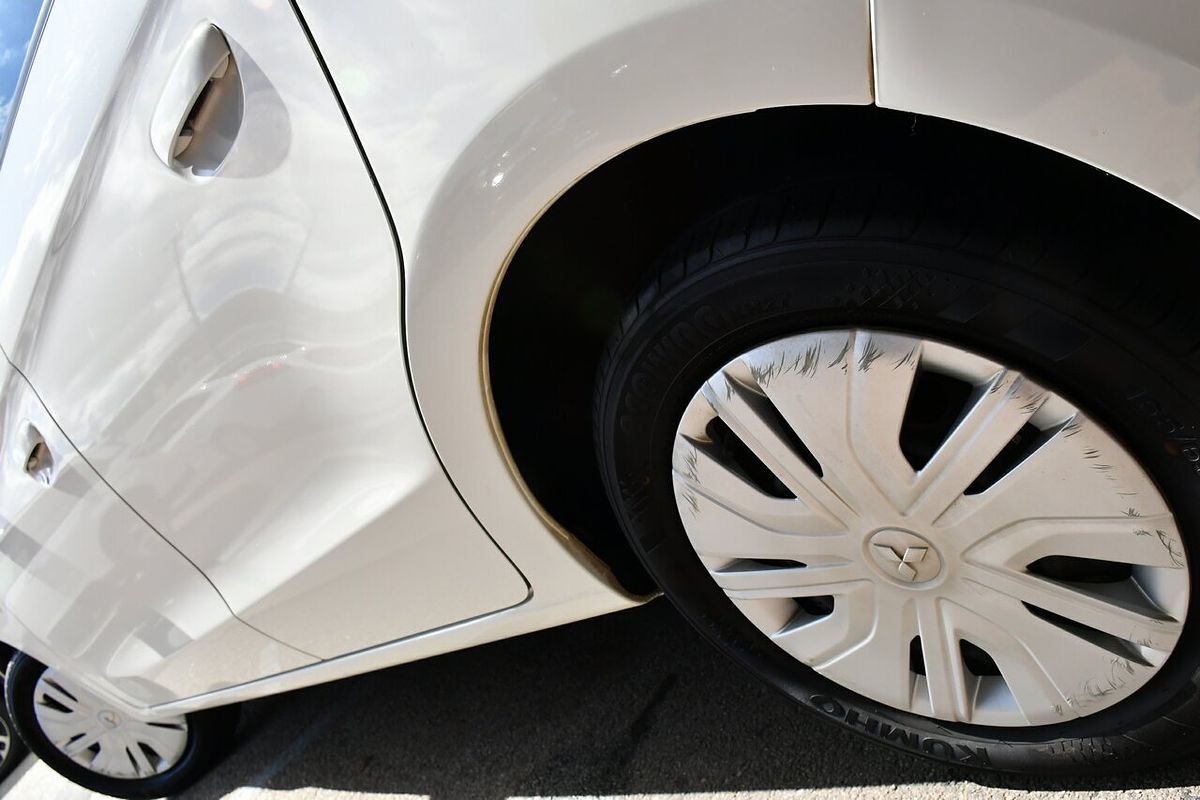 2017 Mitsubishi Mirage ES LA
