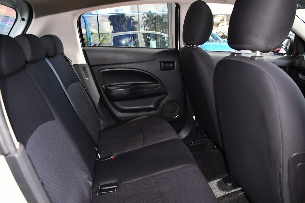 2017 Mitsubishi Mirage ES LA