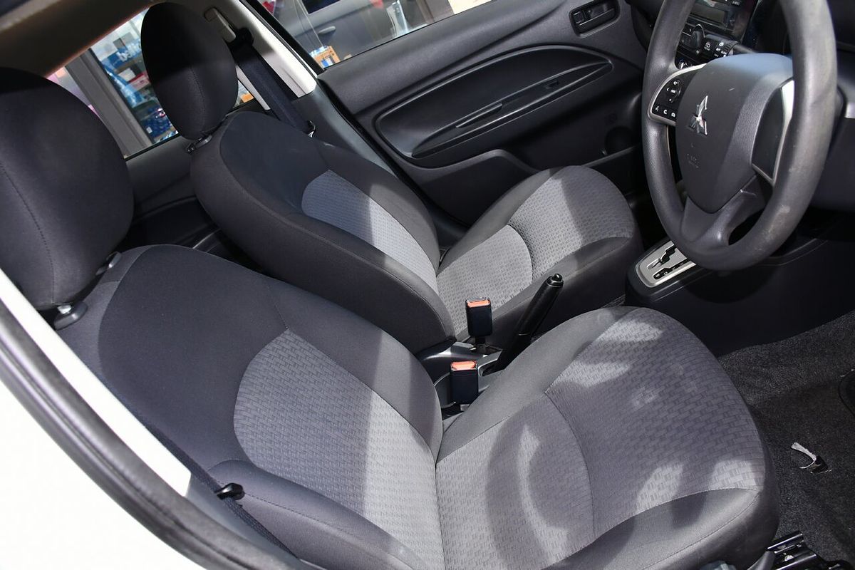 2017 Mitsubishi Mirage ES LA