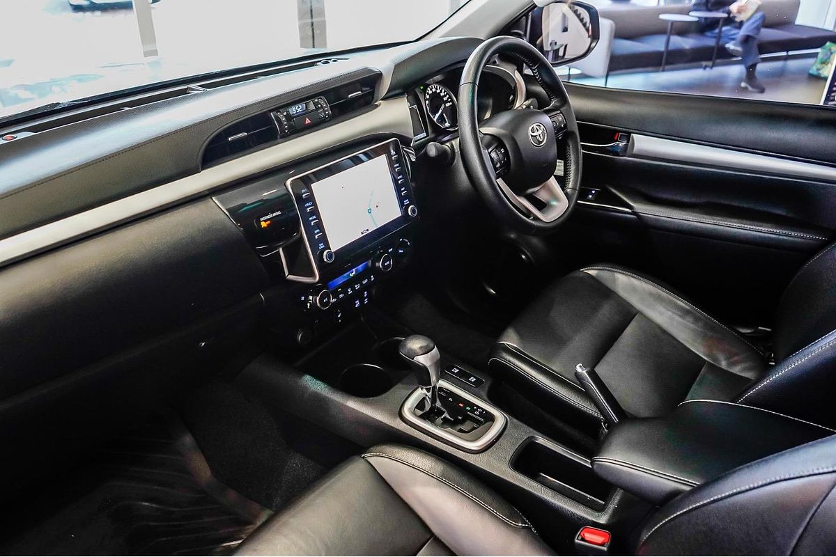 2021 Toyota Hilux SR5 GUN126R 4X4
