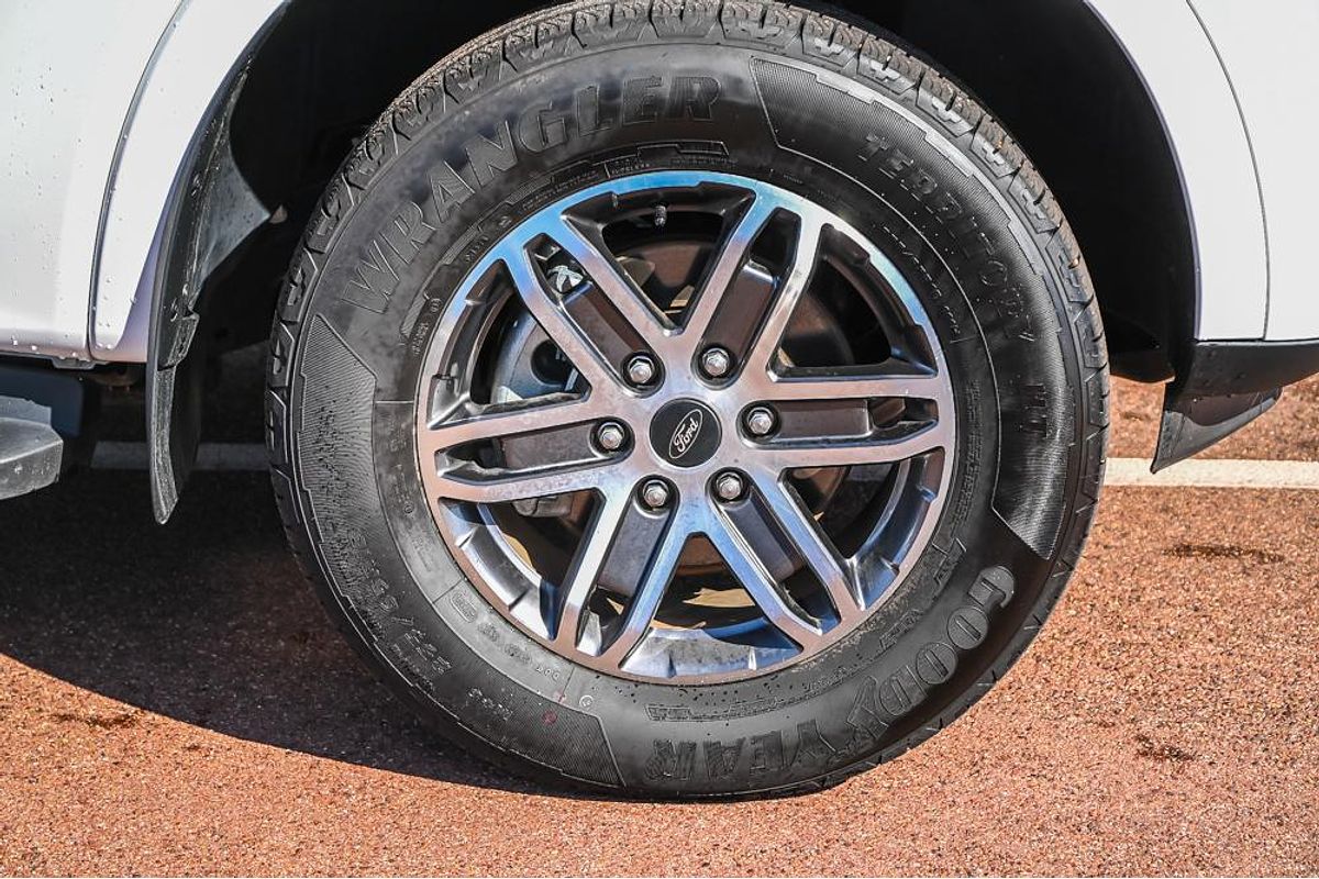 2025 Ford Everest Trend 2.0L