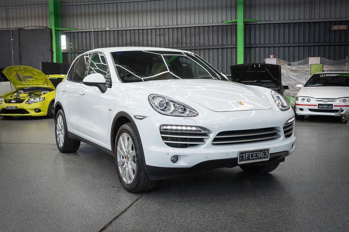 2014 Porsche Cayenne Diesel Platinum Edition 92A