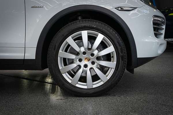 2014 Porsche Cayenne Diesel Platinum Edition 92A