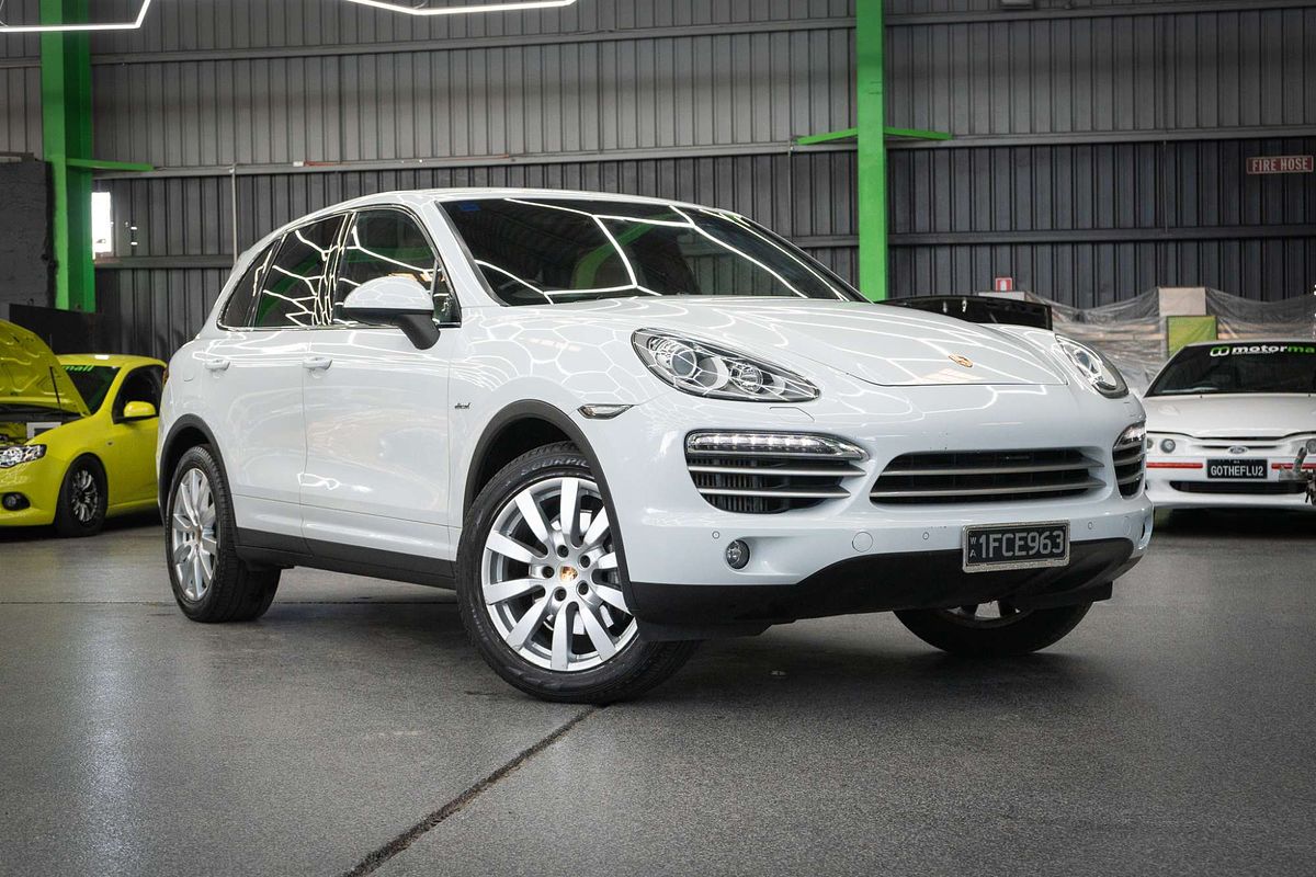 2014 Porsche Cayenne Diesel Platinum Edition 92A