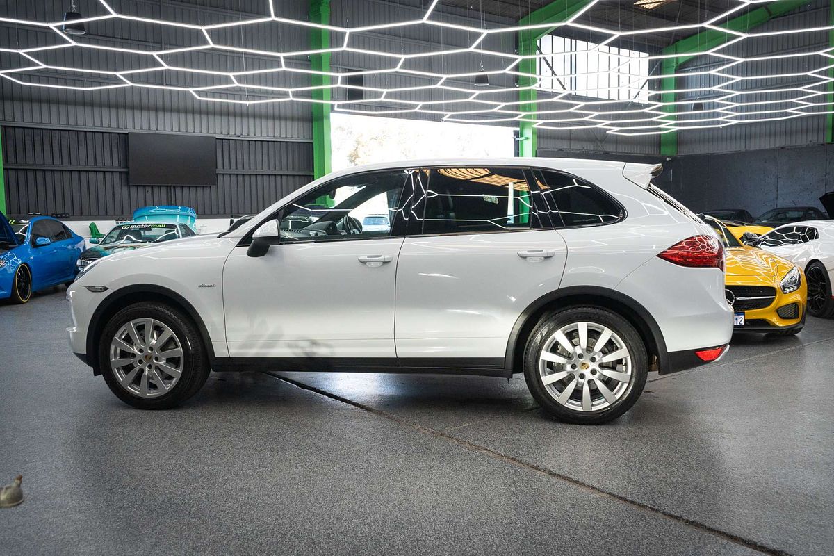 2014 Porsche Cayenne Diesel Platinum Edition 92A