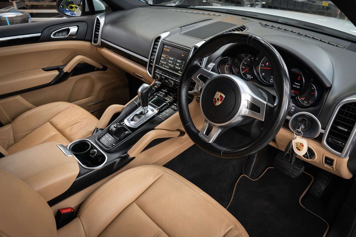 2014 Porsche Cayenne Diesel Platinum Edition 92A