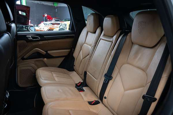 2014 Porsche Cayenne Diesel Platinum Edition 92A