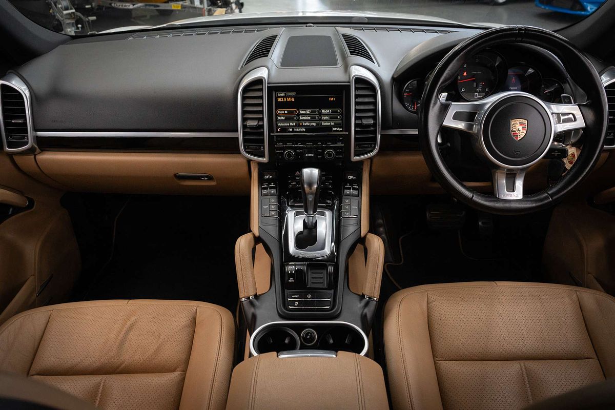 2014 Porsche Cayenne Diesel Platinum Edition 92A