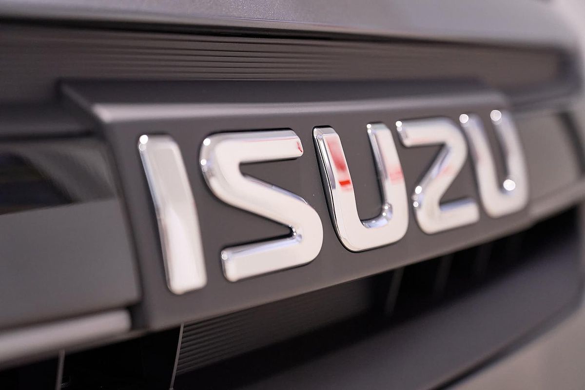 2025 Isuzu D-MAX LS-M 4X4