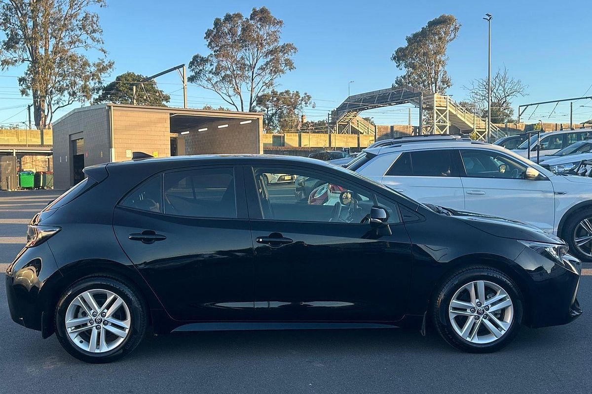 2021 Toyota Corolla Ascent Sport MZEA12R