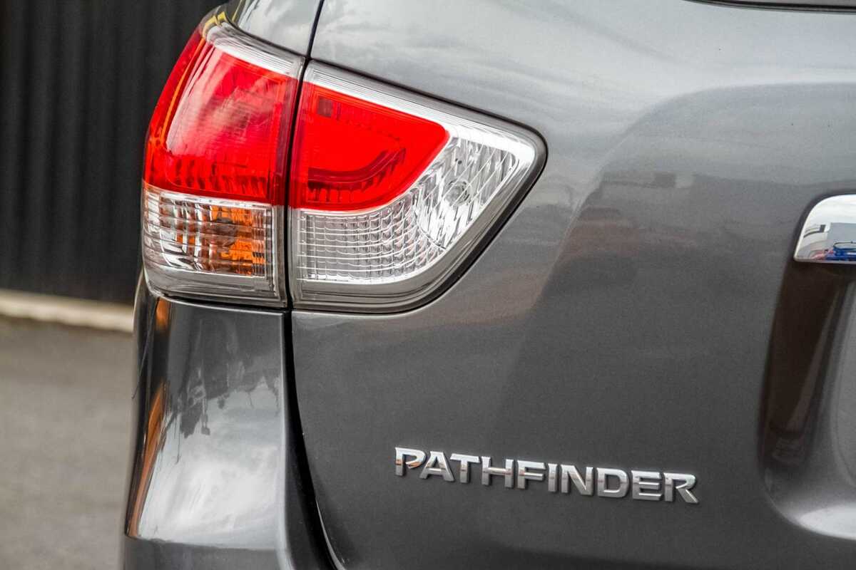 2014 Nissan Pathfinder ST R52