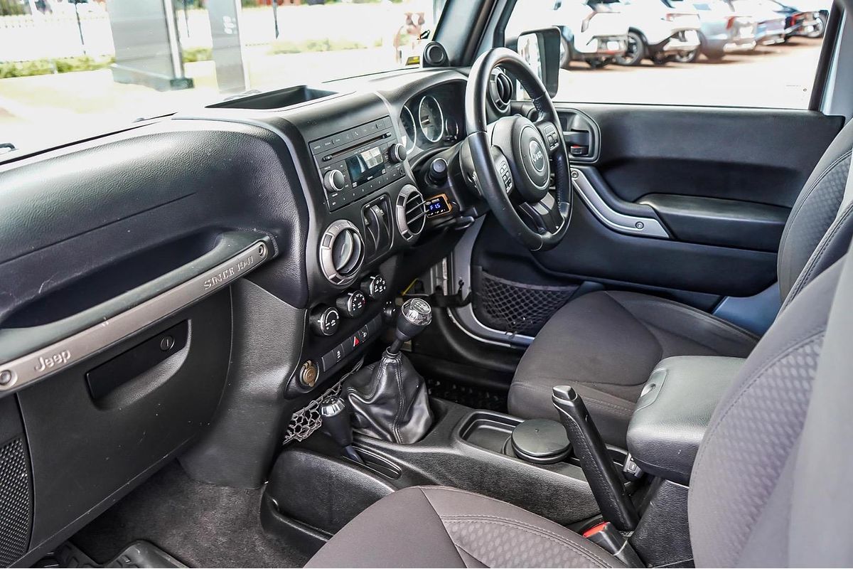 2013 Jeep Wrangler Sport JK