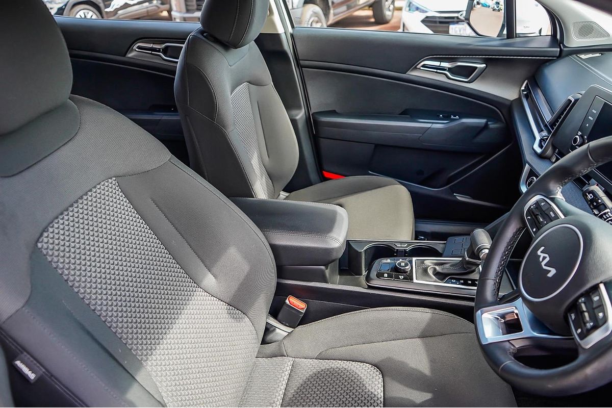 2024 Kia Sportage S NQ5