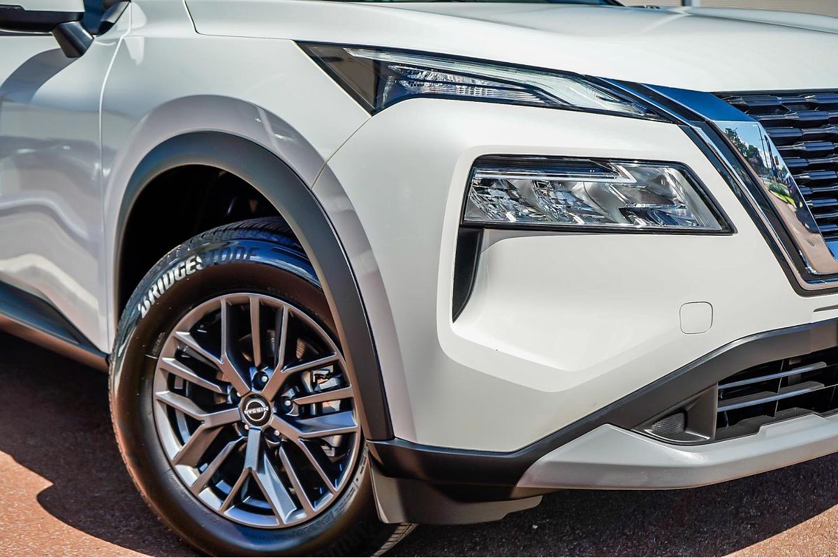 2024 Nissan X-TRAIL ST T33