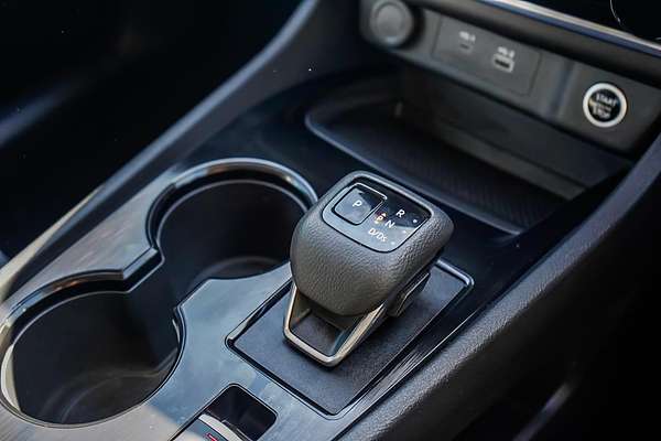 2024 Nissan X-TRAIL ST T33