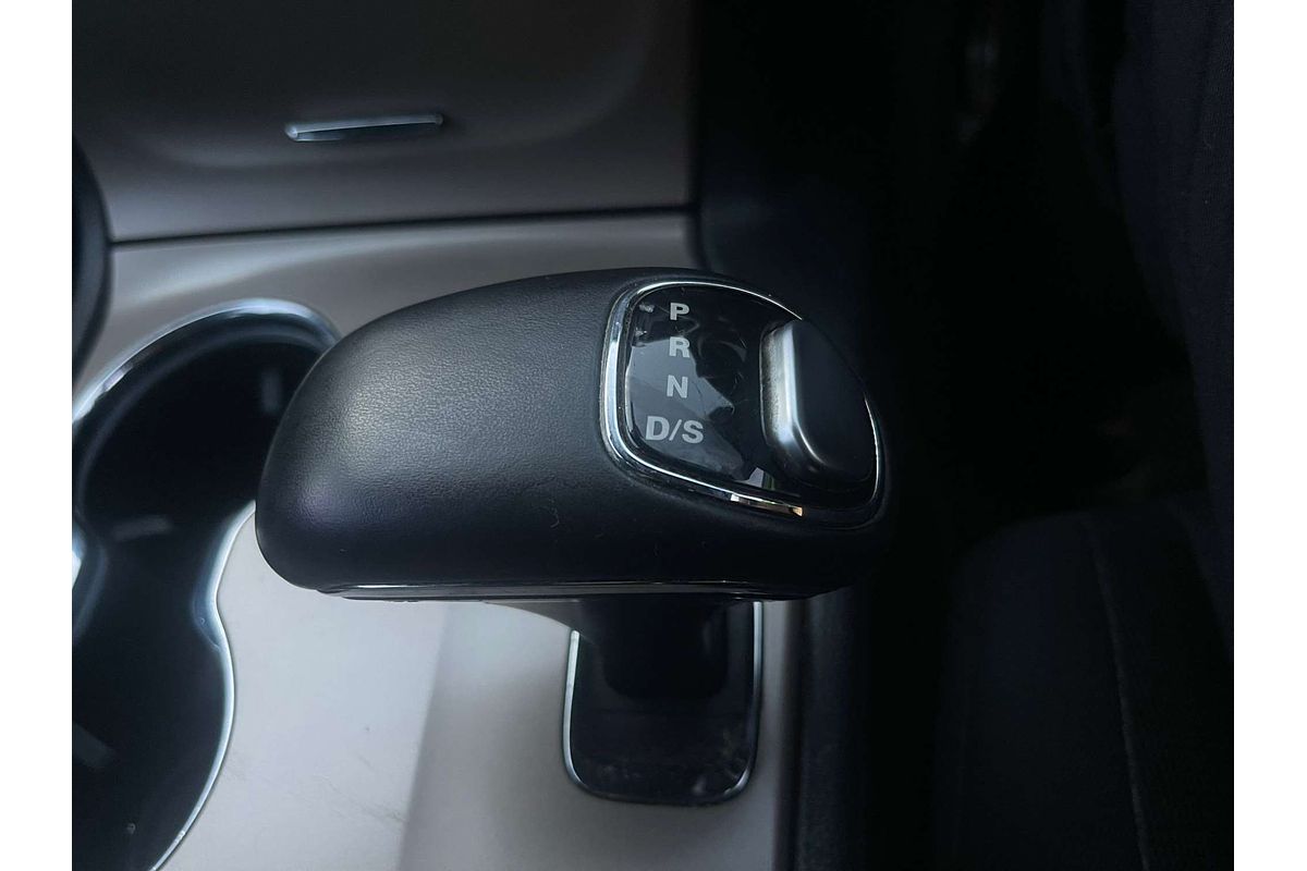 2013 Jeep Grand Cherokee Laredo WK