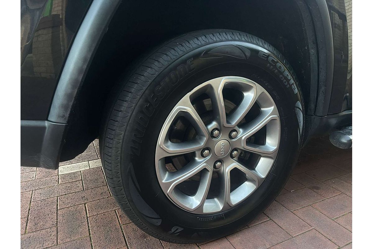 2013 Jeep Grand Cherokee Laredo WK