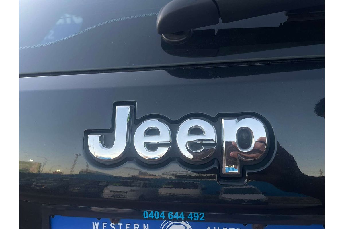 2013 Jeep Grand Cherokee Laredo WK