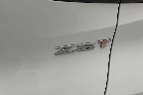 2021 MG ZST Essence
