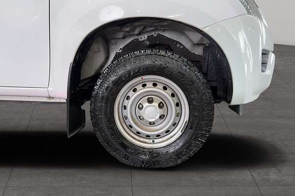 2016 Isuzu D-MAX SX High Ride Rear Wheel Drive