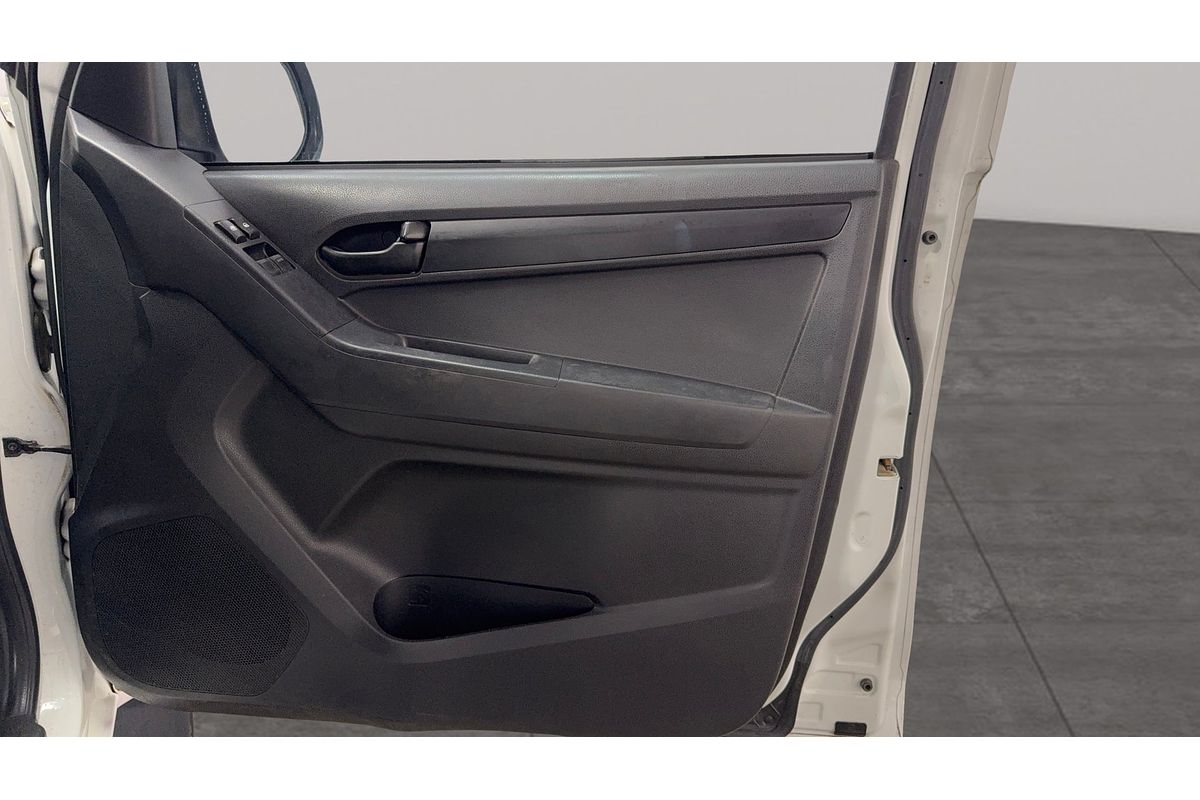 2016 Isuzu D-MAX SX High Ride Rear Wheel Drive
