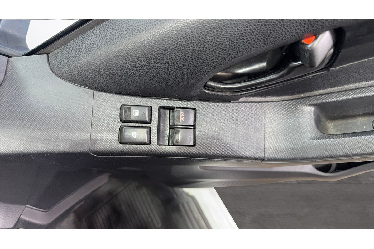 2016 Isuzu D-MAX SX High Ride Rear Wheel Drive