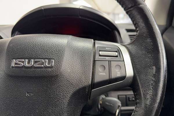 2016 Isuzu D-MAX SX High Ride Rear Wheel Drive