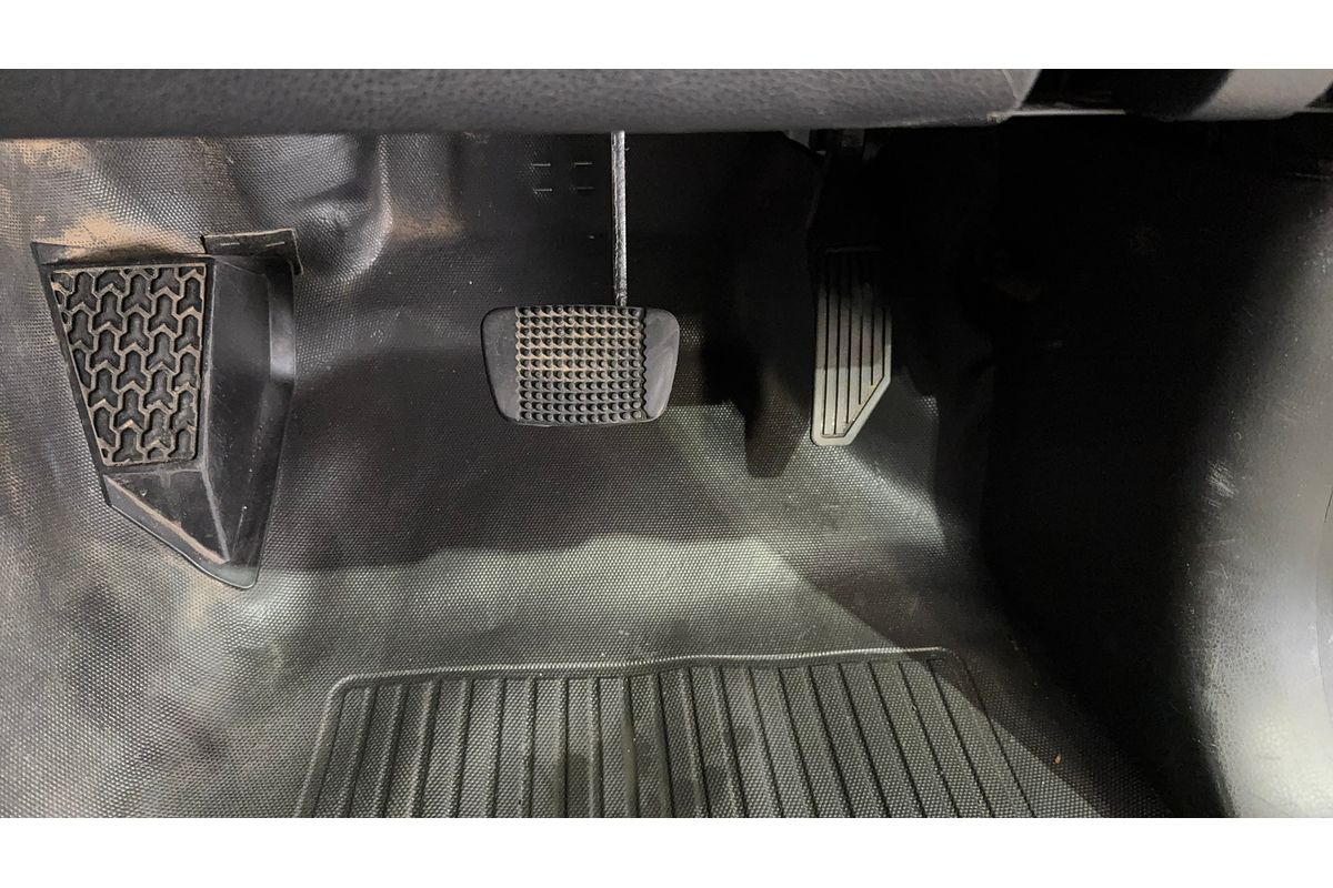 2016 Isuzu D-MAX SX High Ride Rear Wheel Drive