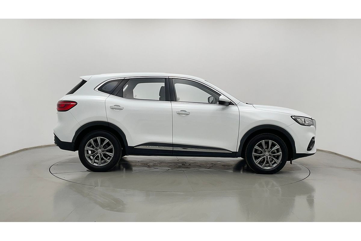 2022 MG HS Core SAS23