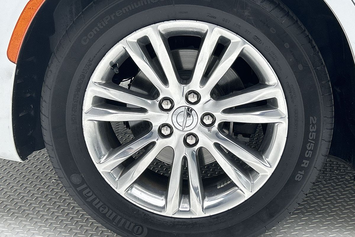 2015 Chrysler 300 C LX