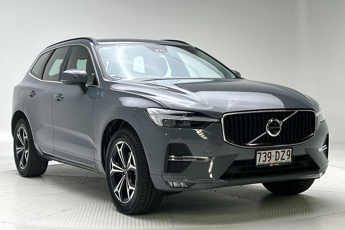 2022 Volvo XC60 B5 Momentum