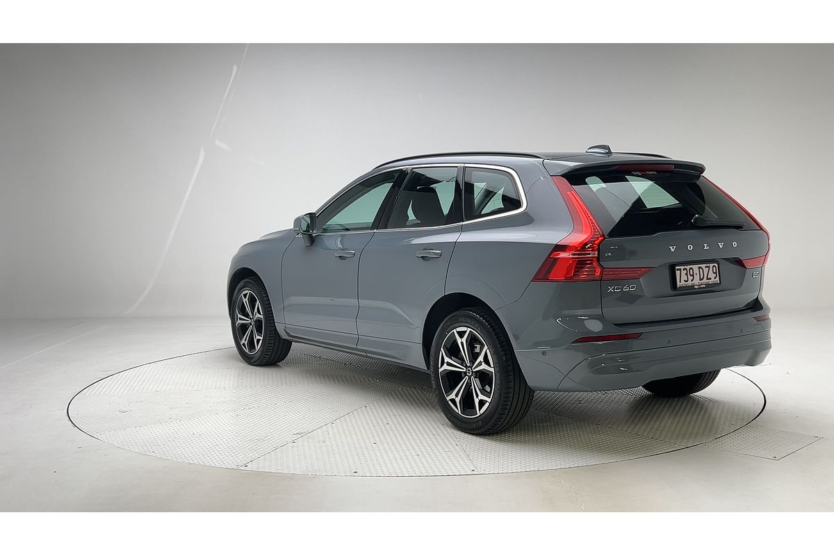 2022 Volvo XC60 B5 Momentum