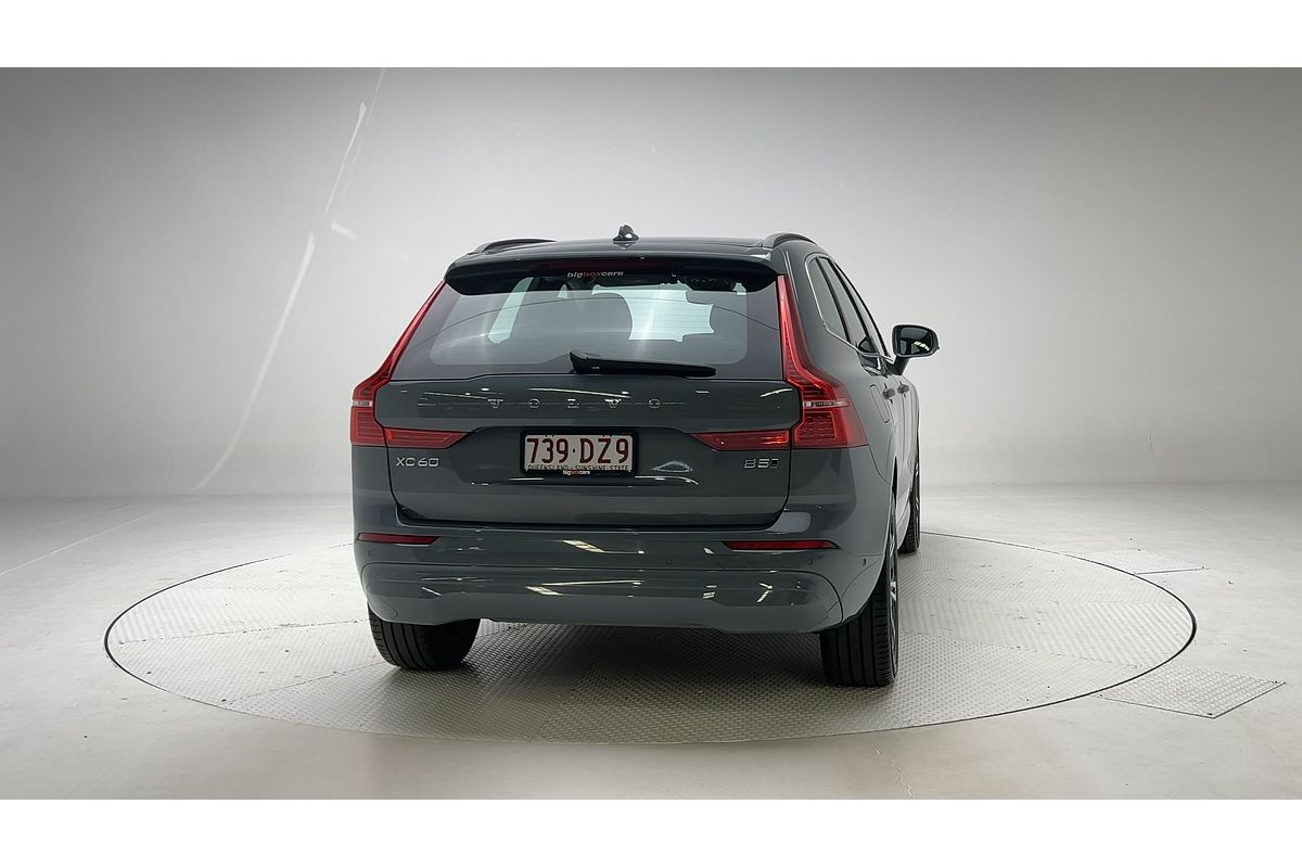 2022 Volvo XC60 B5 Momentum