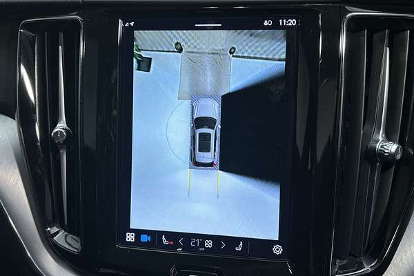 2022 Volvo XC60 B5 Momentum