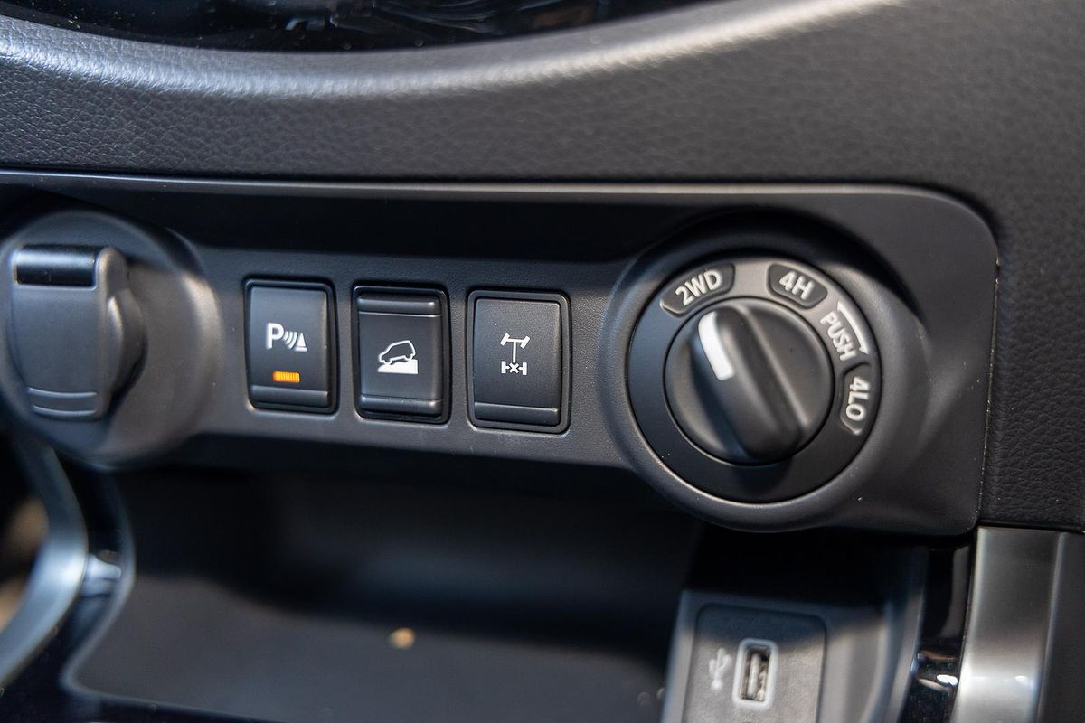 2024 Nissan Navara ST-X D23 4X4