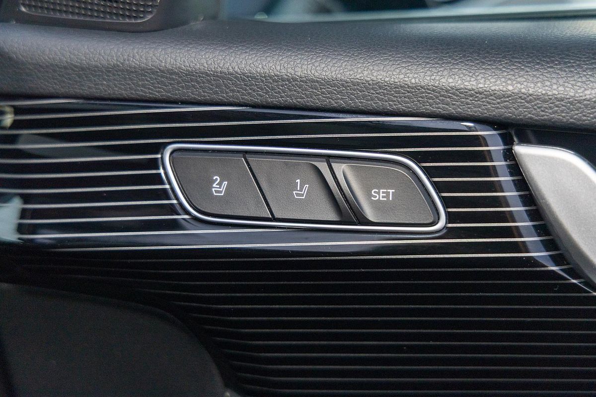 2024 Hyundai Palisade Calligraphy Black Ink LX2.V4