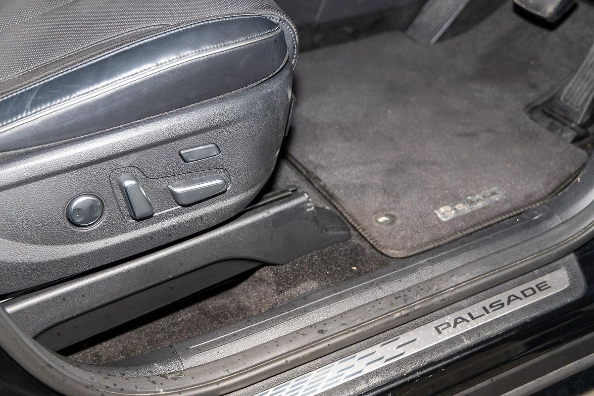 2024 Hyundai Palisade Calligraphy Black Ink LX2.V4