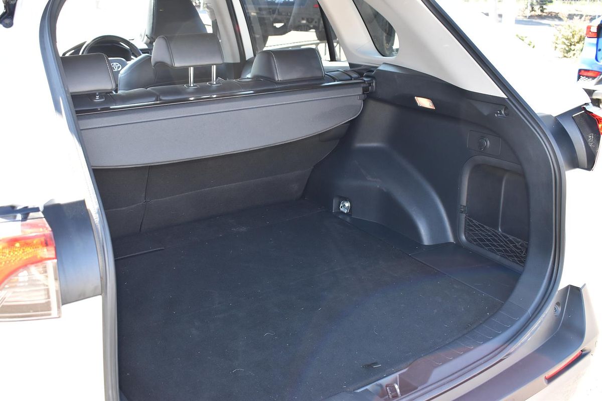 2020 Toyota RAV4 Cruiser AXAH52R